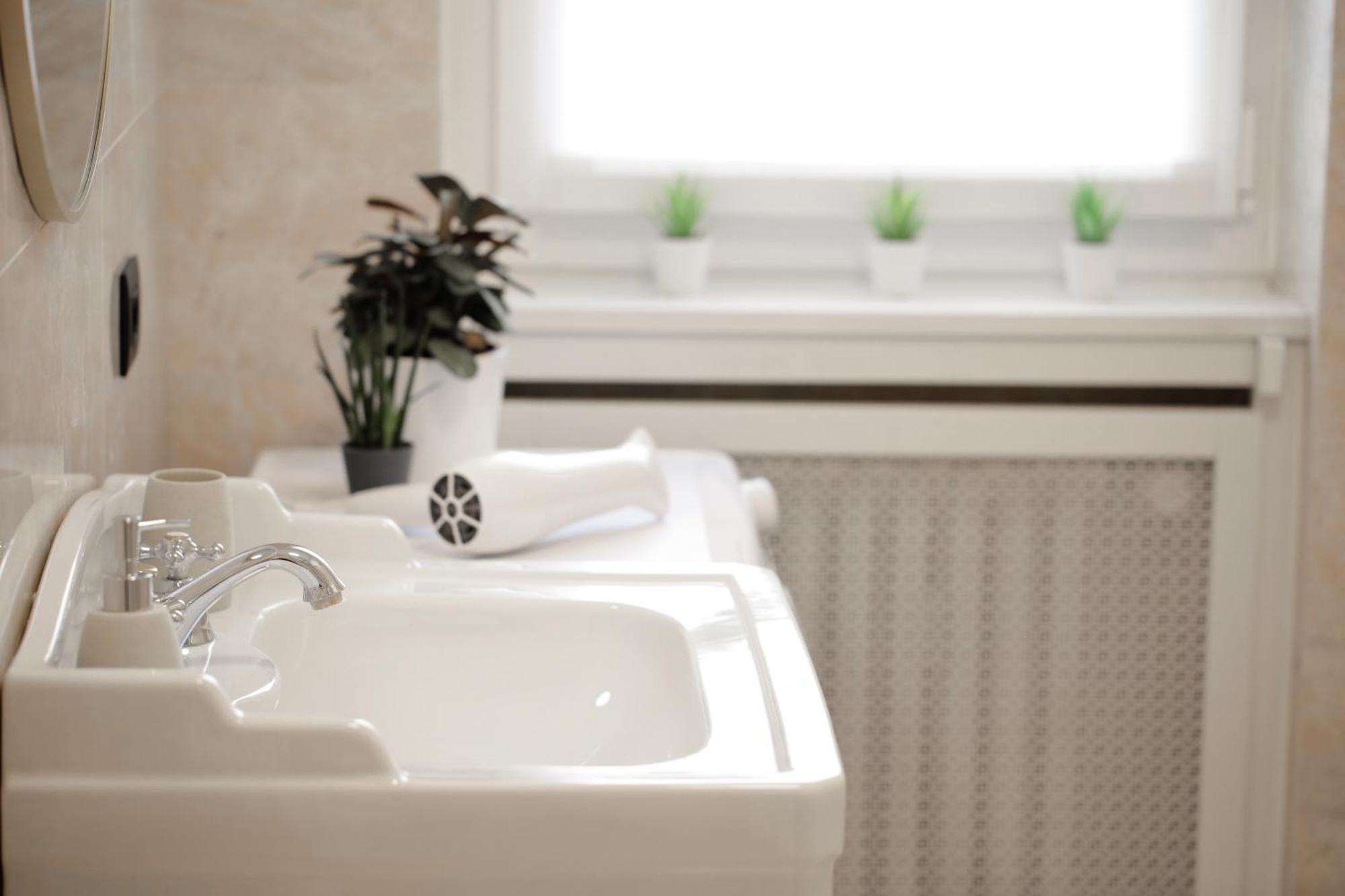 New Modern Flat 10 Minutes Walk From Station * Milaan